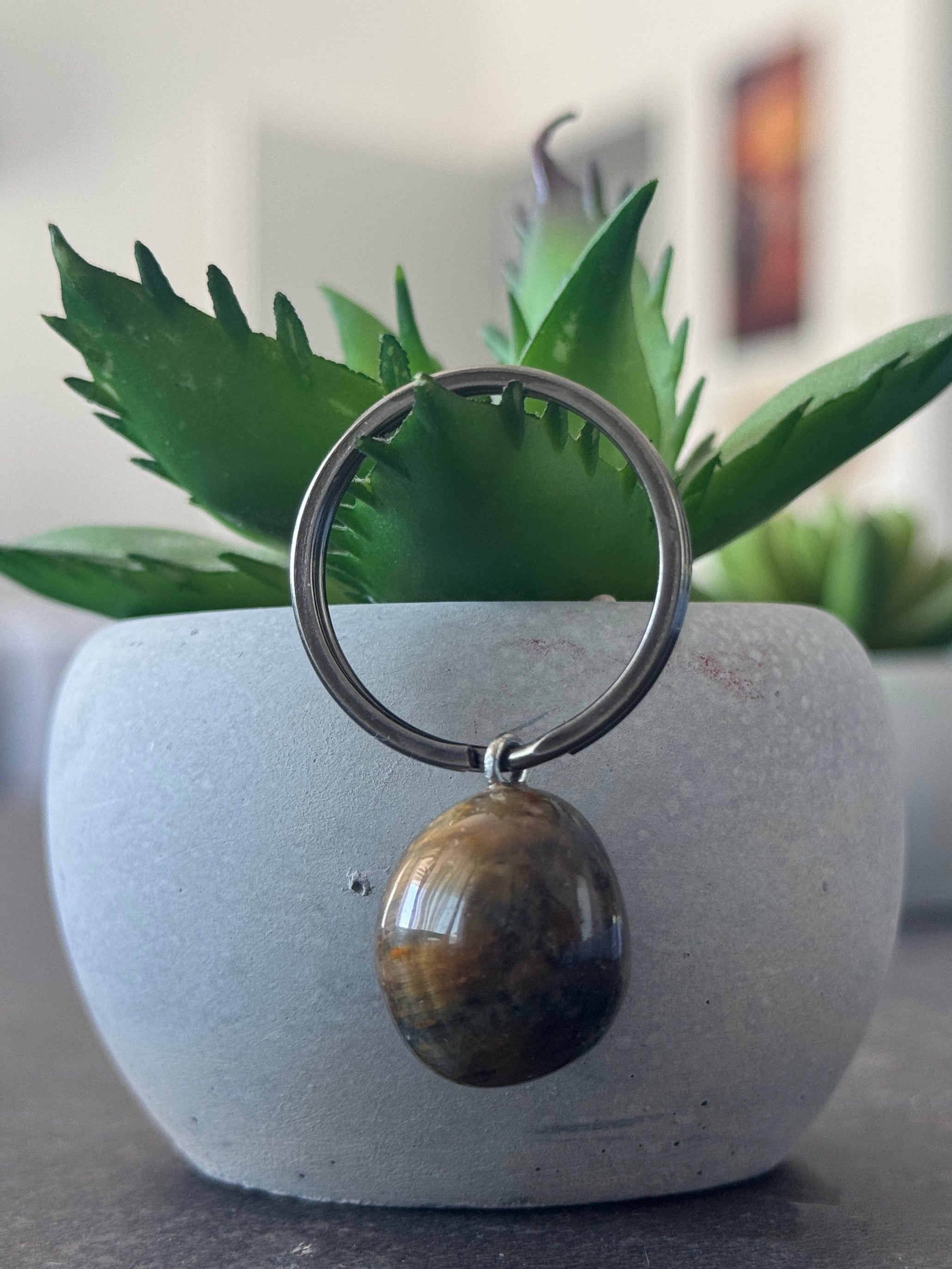 Charm - protezione e sicurezza - occhio di falco